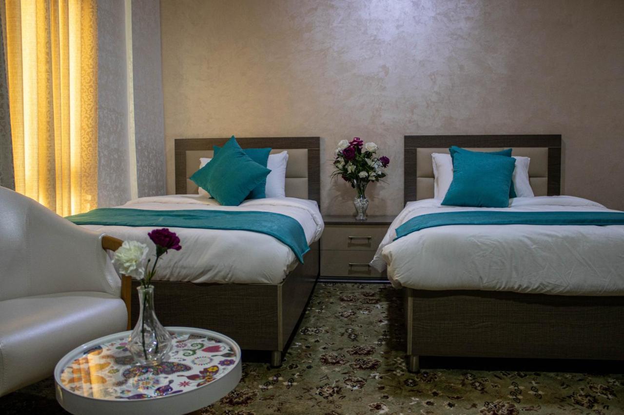 The Castle Hotel Amman Esterno foto