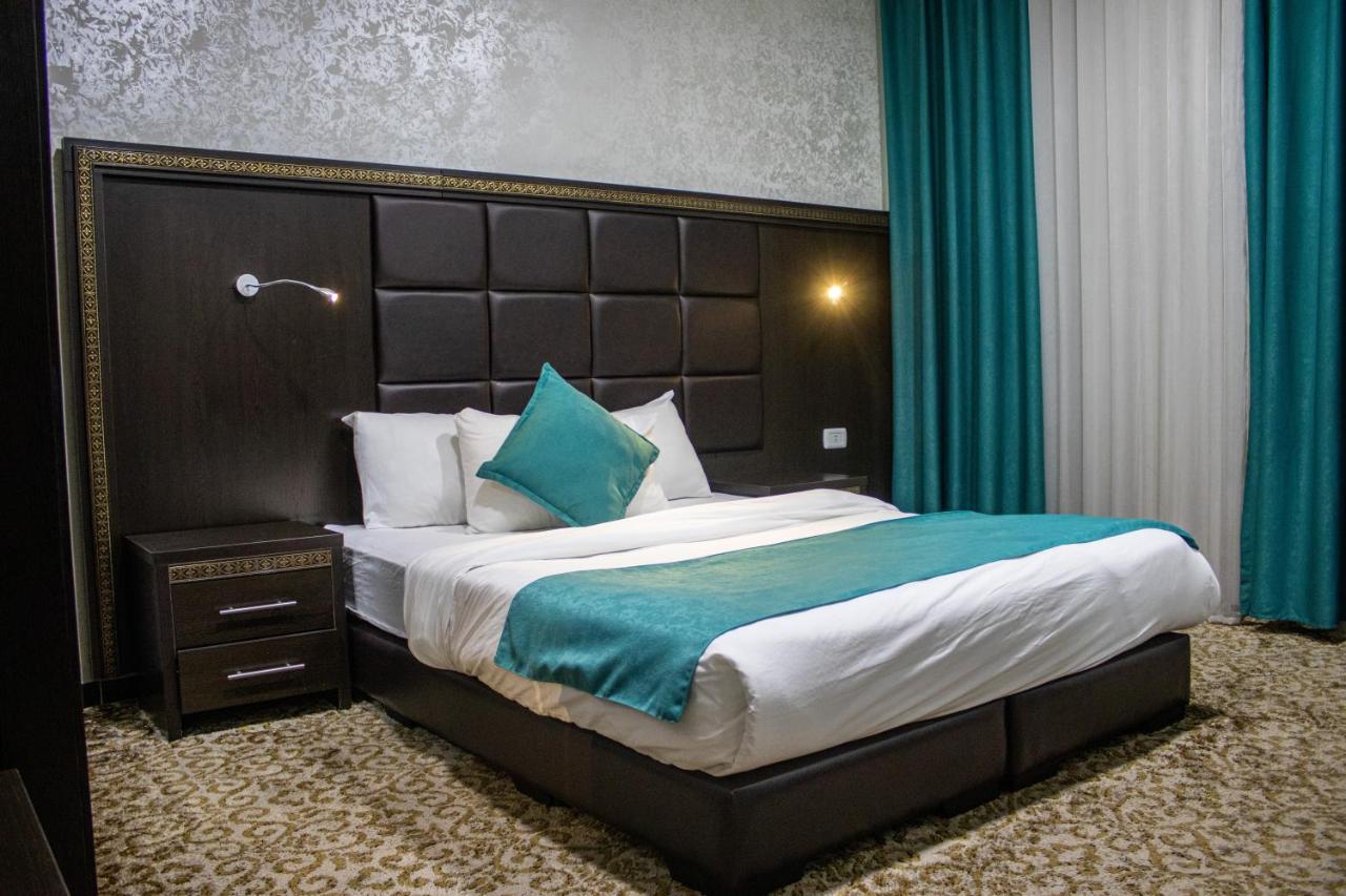 The Castle Hotel Amman Esterno foto