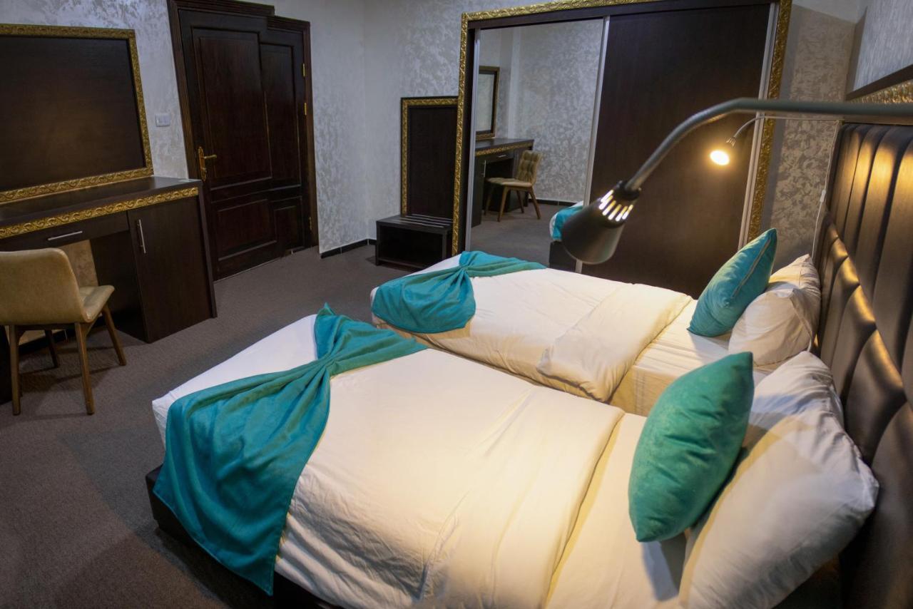 The Castle Hotel Amman Esterno foto