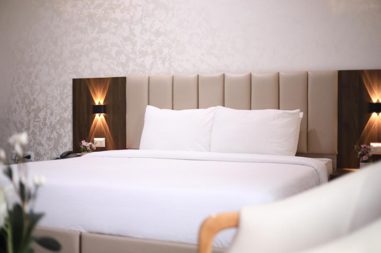 The Castle Hotel Amman Esterno foto