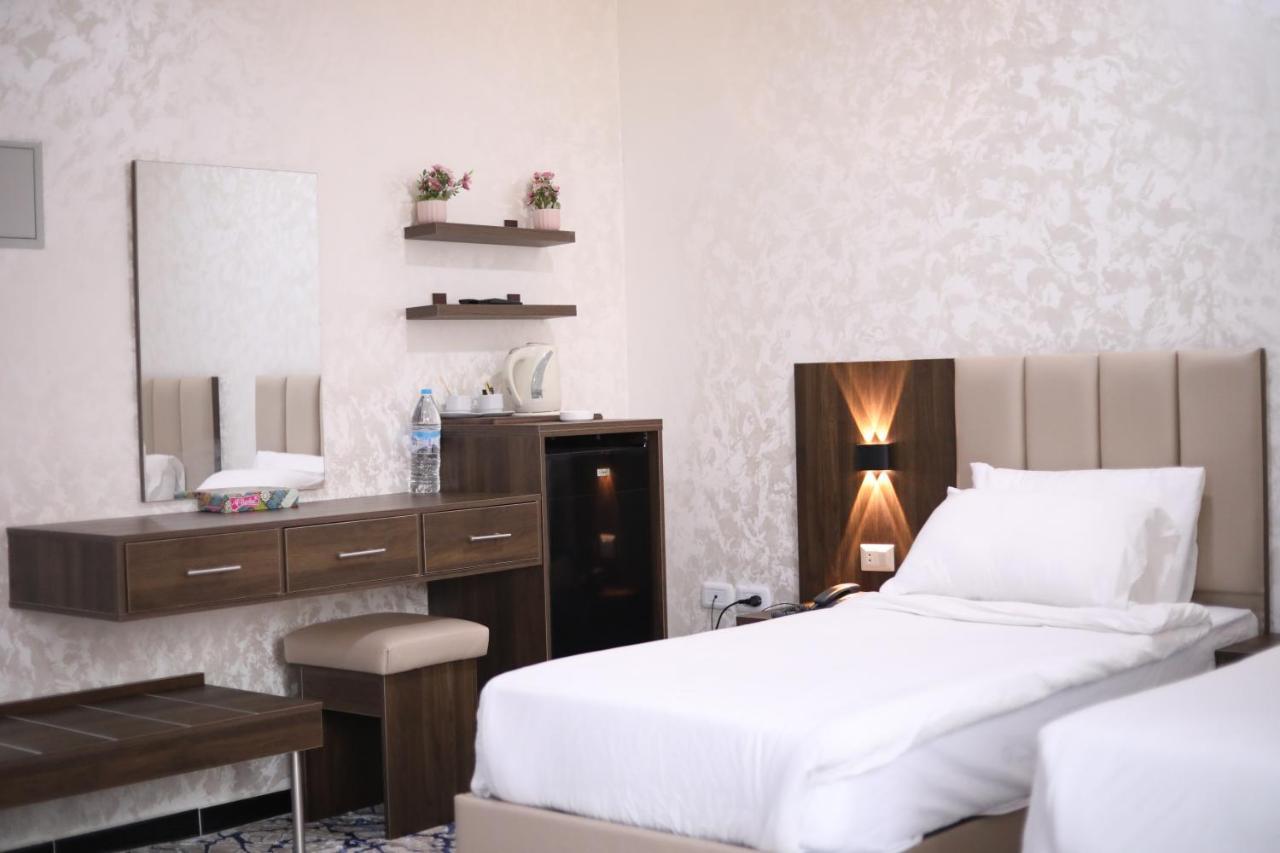 The Castle Hotel Amman Esterno foto