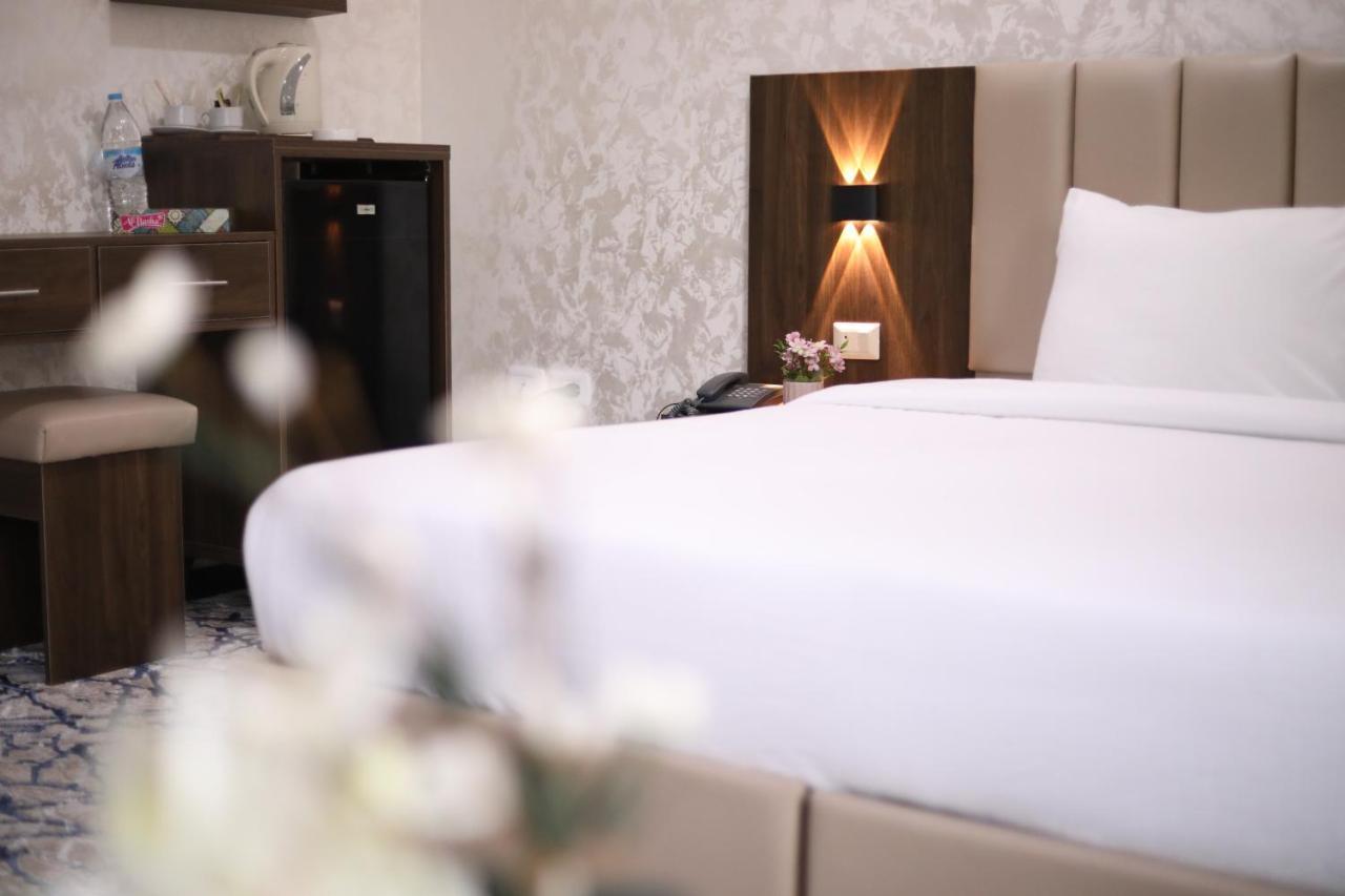The Castle Hotel Amman Esterno foto